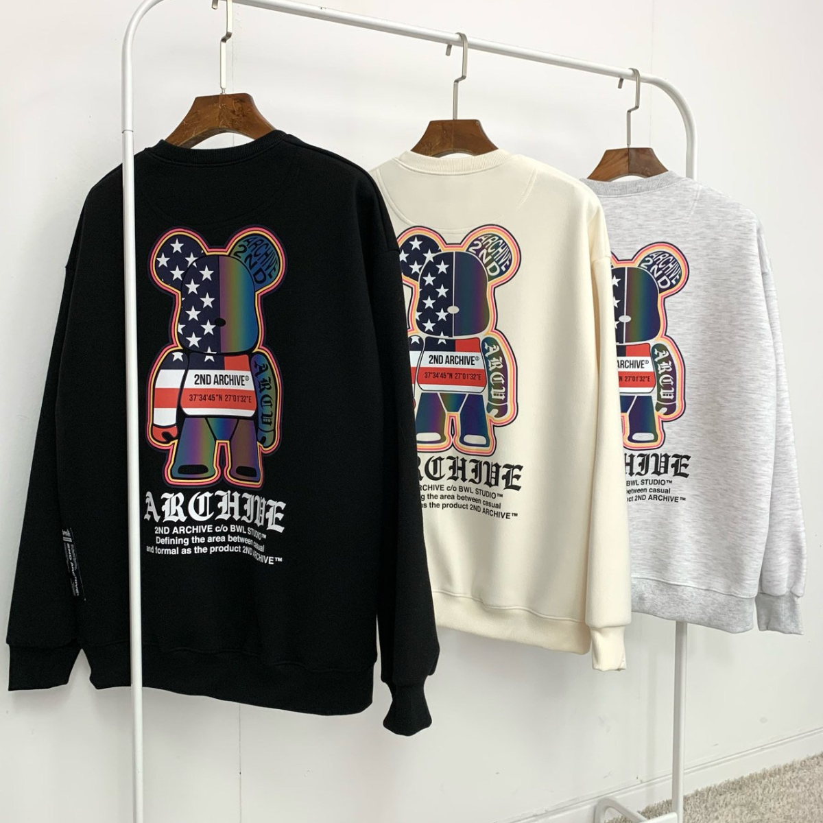 クリーム生地の柔らかさとテディベアデザインがわかるディテール写真