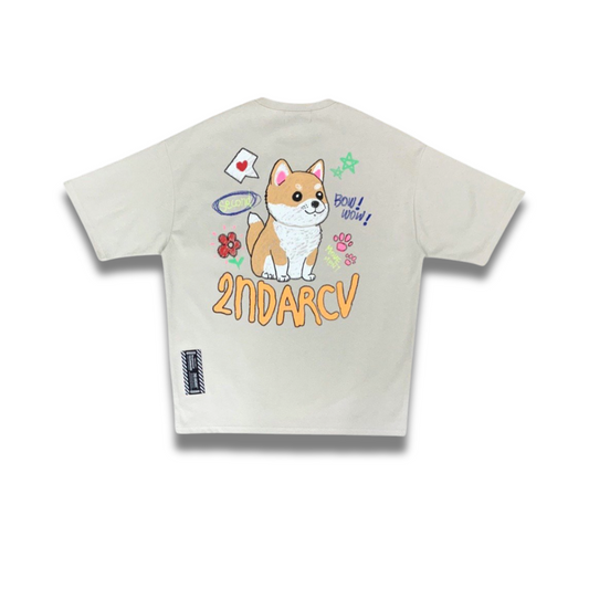 白地に映える柴犬プリントが特徴の韓国系ストリートTシャツ