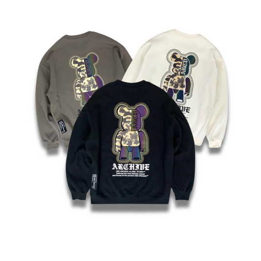 カモフラージュ柄のクマがインパクトのある、2nd Archiveのプルオーバーパーカー