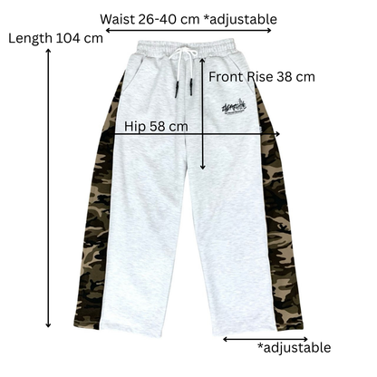 ブラウン×カモ柄のパンツを着たモデルの正面カット