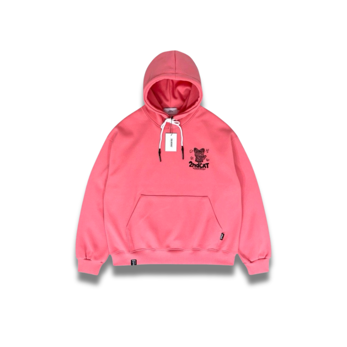 ライトグレーパーカーを横から撮影した自然な着用シーン