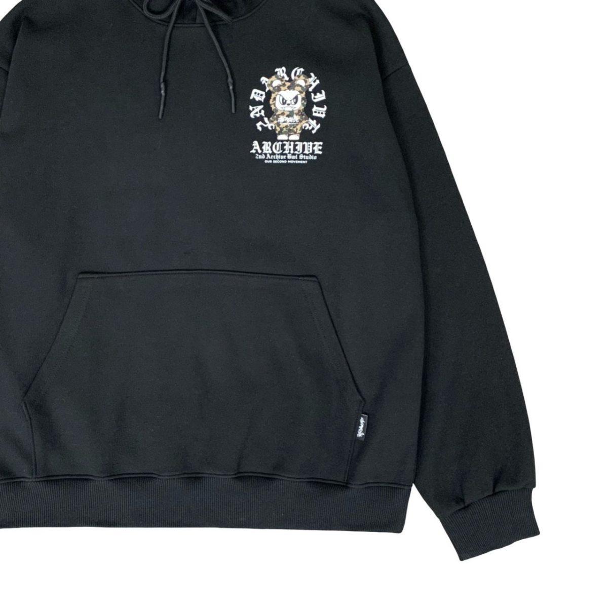 クリームパーカーの袖とリブ部分を写した素材アップ画像