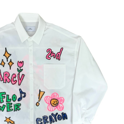 柔らかいシャツ生地の風合いがわかる素材アップ画像