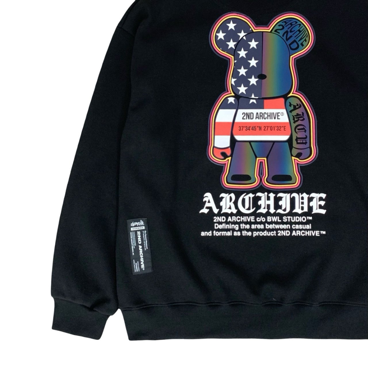 胸元プリントの線・色味・細部が分かる高解像度ディテールショット