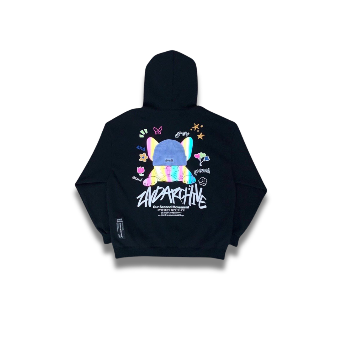 反射するブルドッググラフィックが特徴の2nd Archiveフーディー。