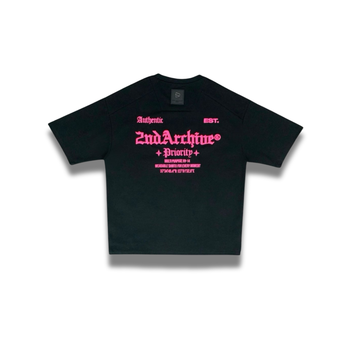 2nd ArchiveのESTロゴ入り3D刺繍Tシャツ、韓国ストリート系