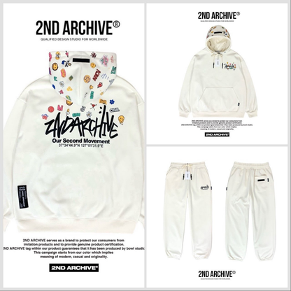 同デザインのジョガーパンツと合わせたセットアップの全身写真