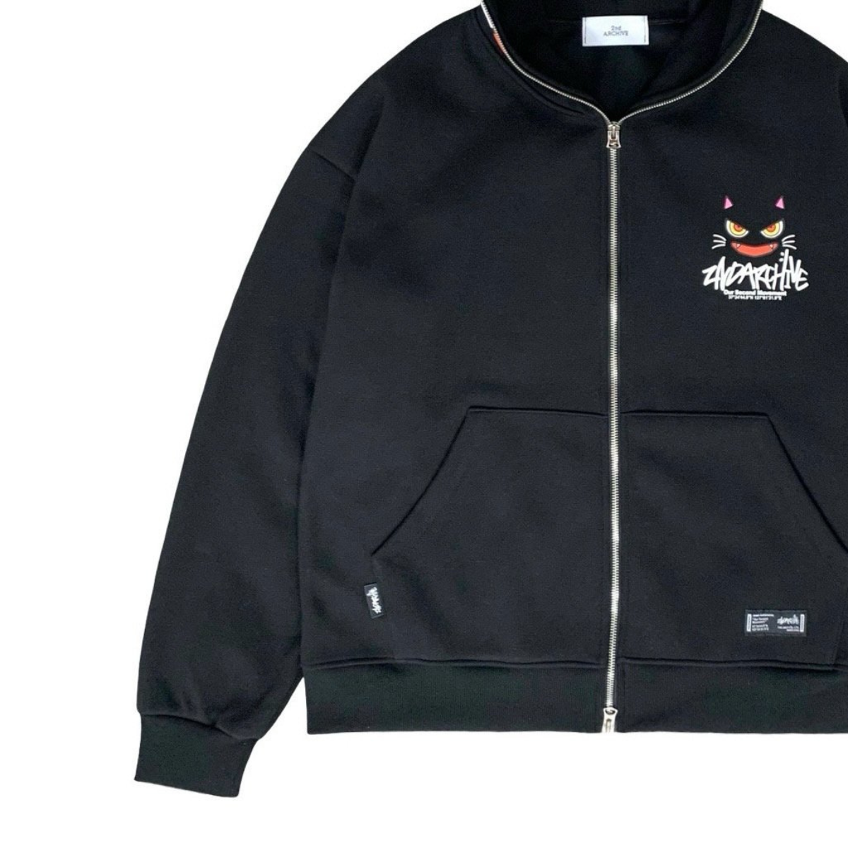 生地の質感とプリントの鮮明さが伝わるディテール写真