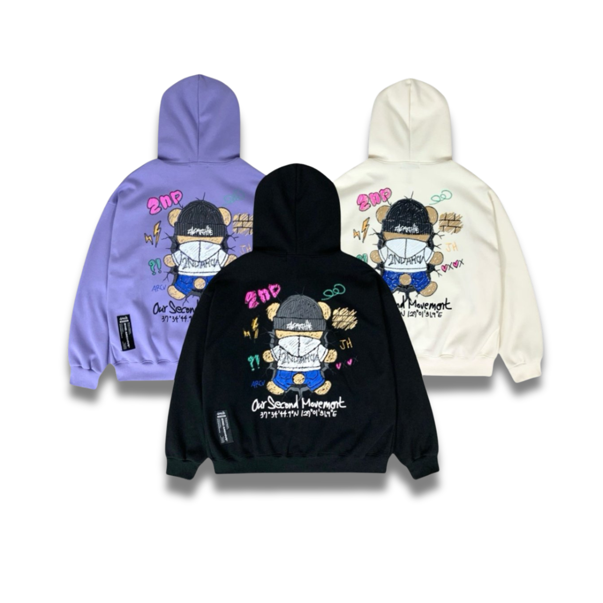 ブラックカラーのツイステッドベアパーカーを着たモデルの着用イメージ