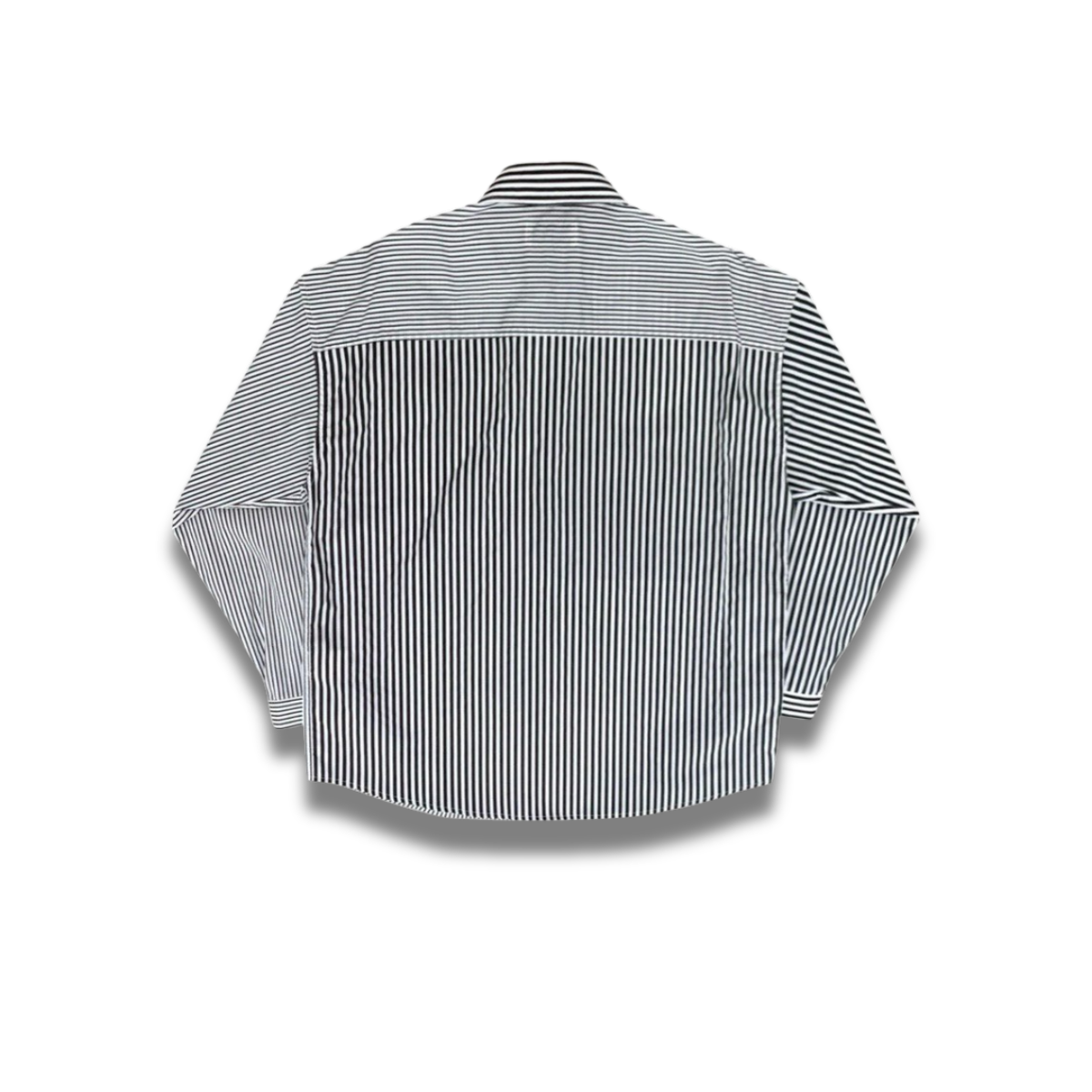 メンズ・レディース兼用のラベルアートストライプシャツ