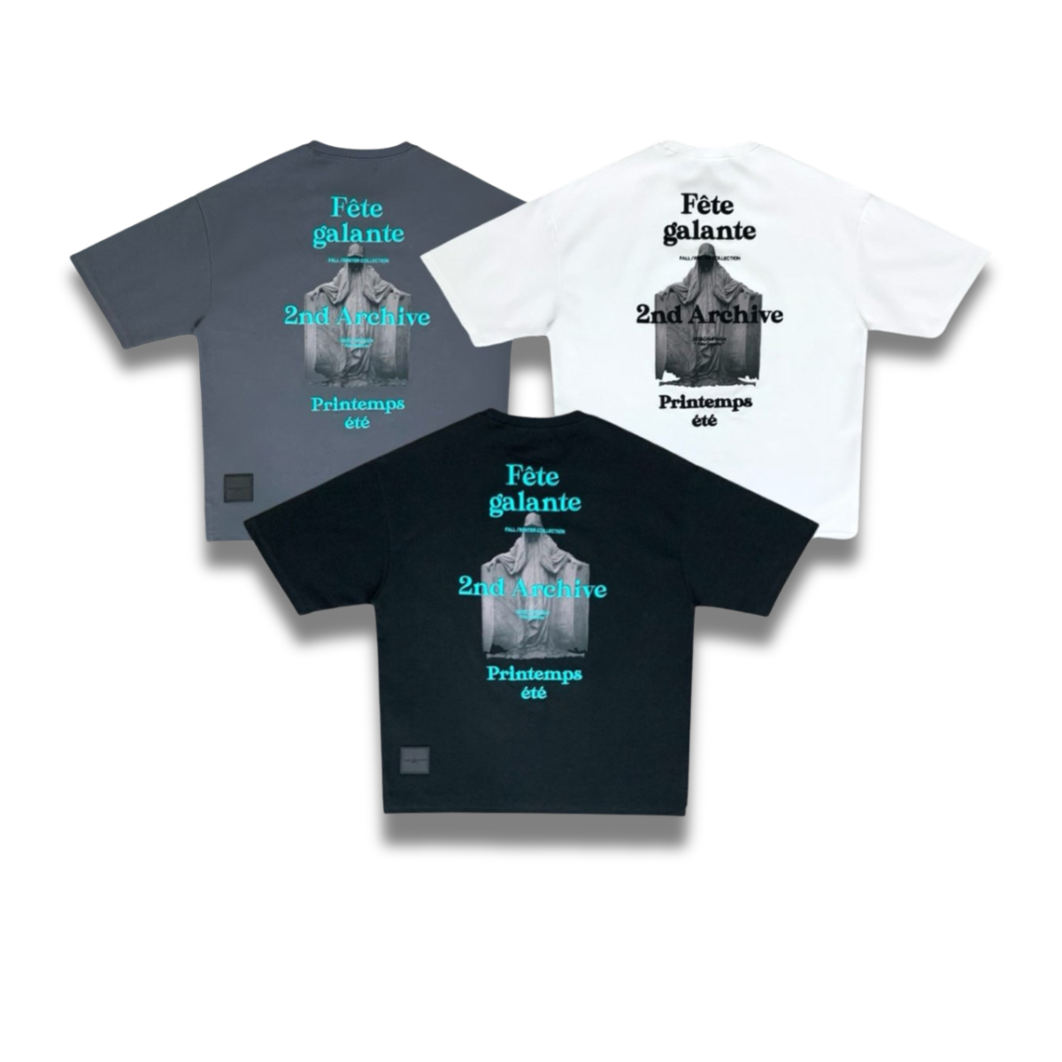 胸元に彫刻的な3D刺繍デザインが施されたTシャツの正面写真