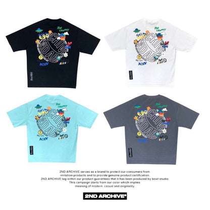 韓国ブランド2nd Archiveのロゴと3DフォームTシャツ。