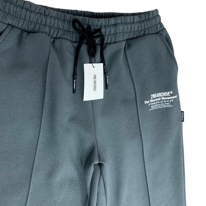 Korean made jogger pants waistband.