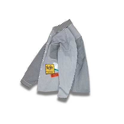 ブルーとブラックのストライプにアクセントパッチが映える