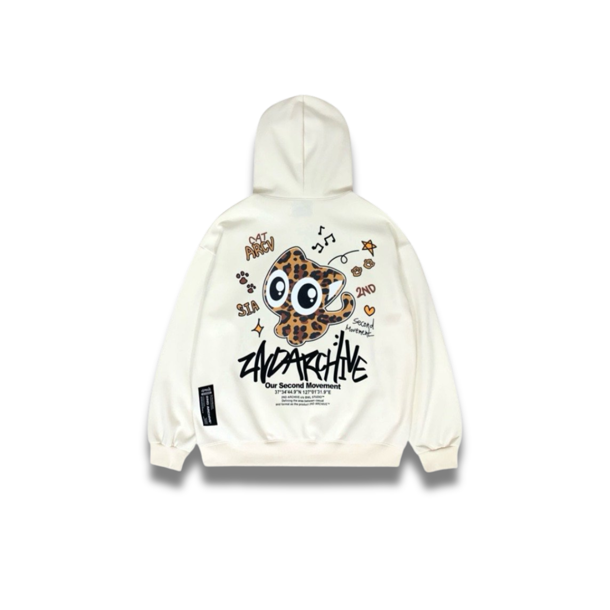 胸元にヒョウ猫デザインが入ったパーカーの正面写真