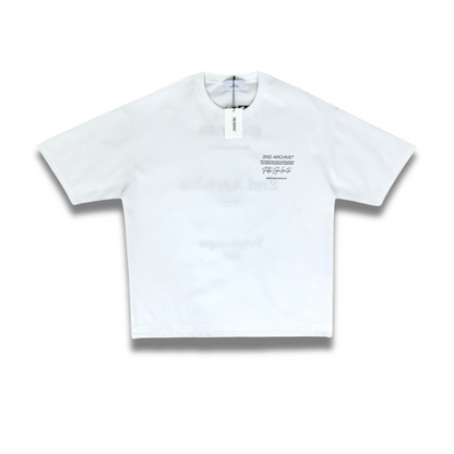 彫刻のような質感を持つ3D刺繍が特徴の前面カット