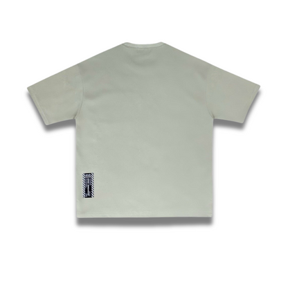 黒・白・グレーの3色展開、個性的なワンポイントデザインTシャツ