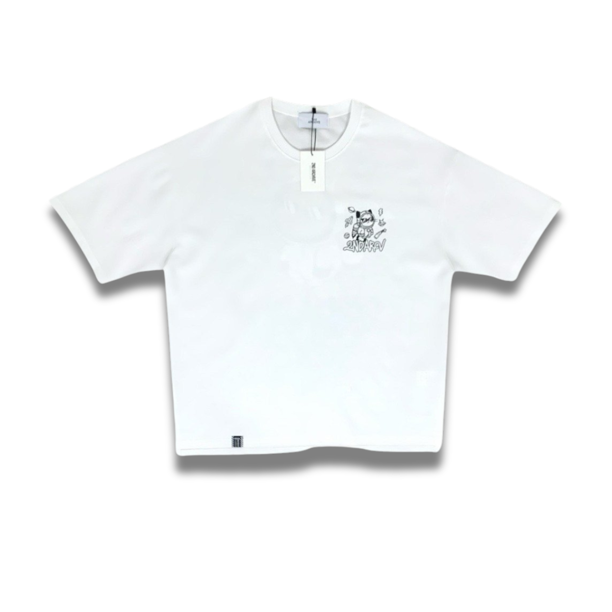 クレヨン風イラストが目を引く、韓国発のオーバーサイズTシャツ