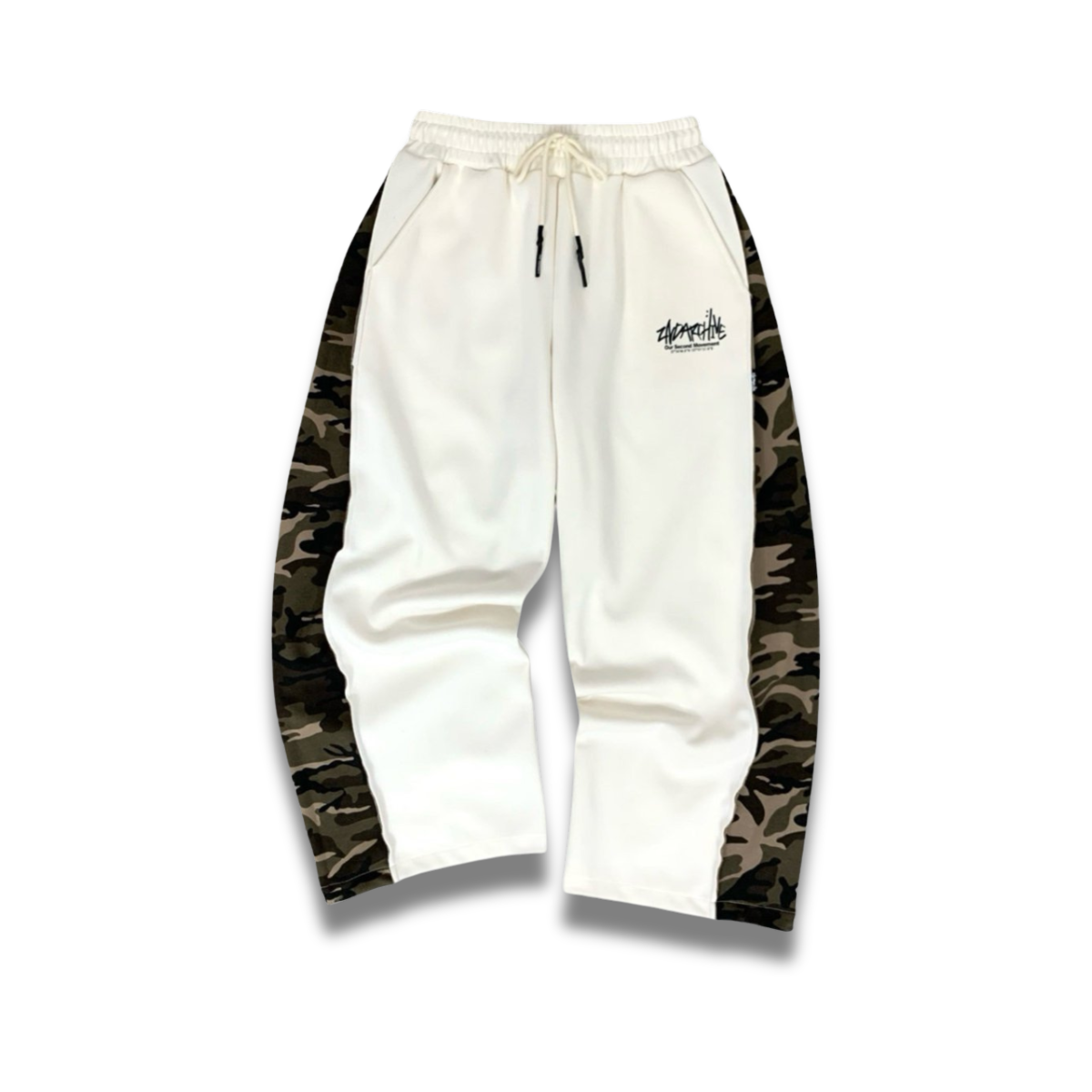 生地の質感とカモ切り替え部分の縫製が分かる近距離ディテール写真