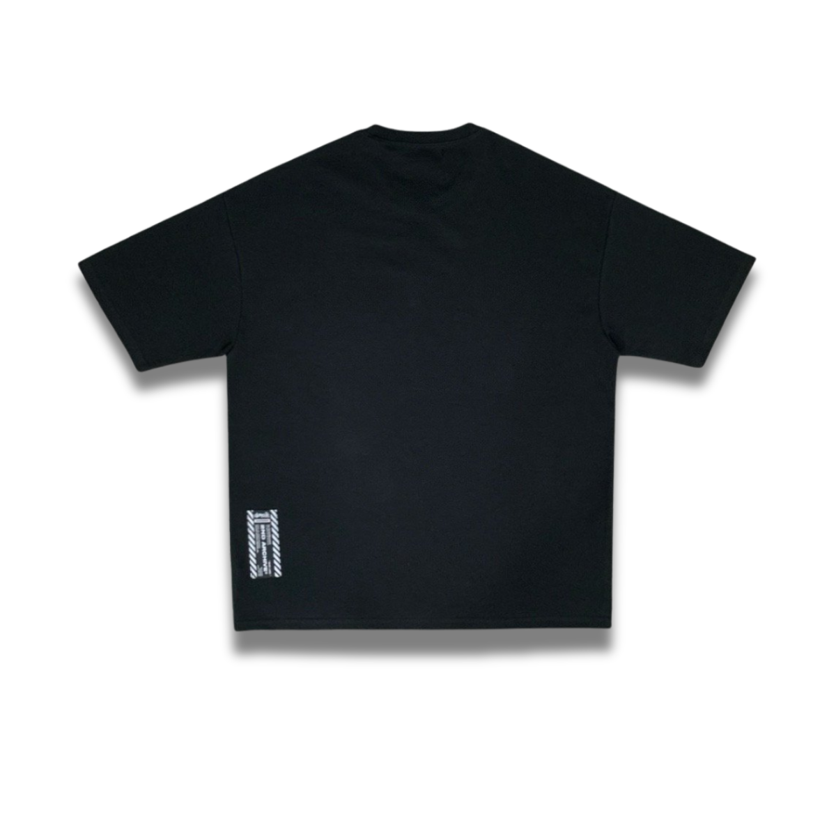 ゆるい表情の猫グラフィックが特徴の前面カット