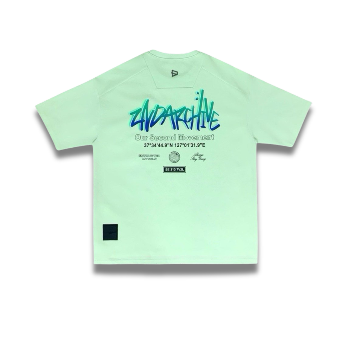 ストリートスタイルにぴったりなネオンサインTシャツ