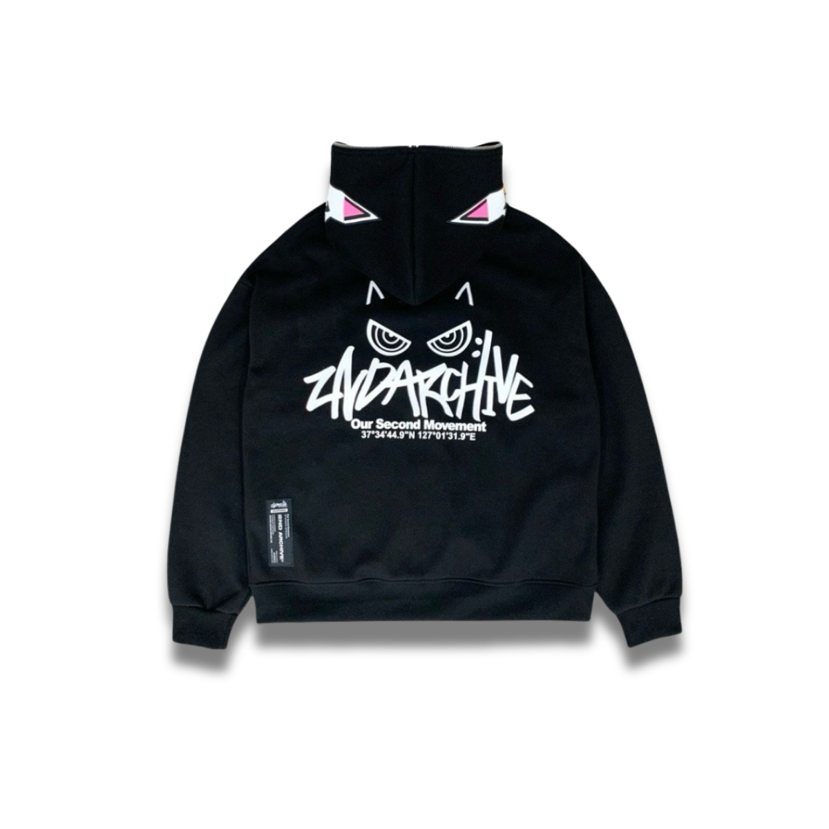 ライトグレーのフルジップパーカーの着用シーン