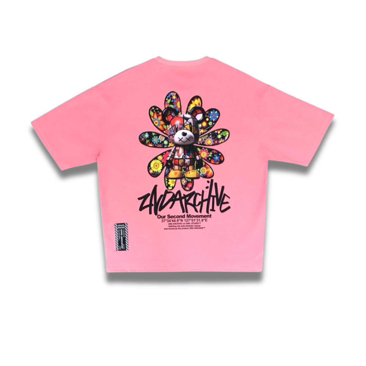 ポップでサイケなデザインが光る韓国Y2KスタイルTシャツ