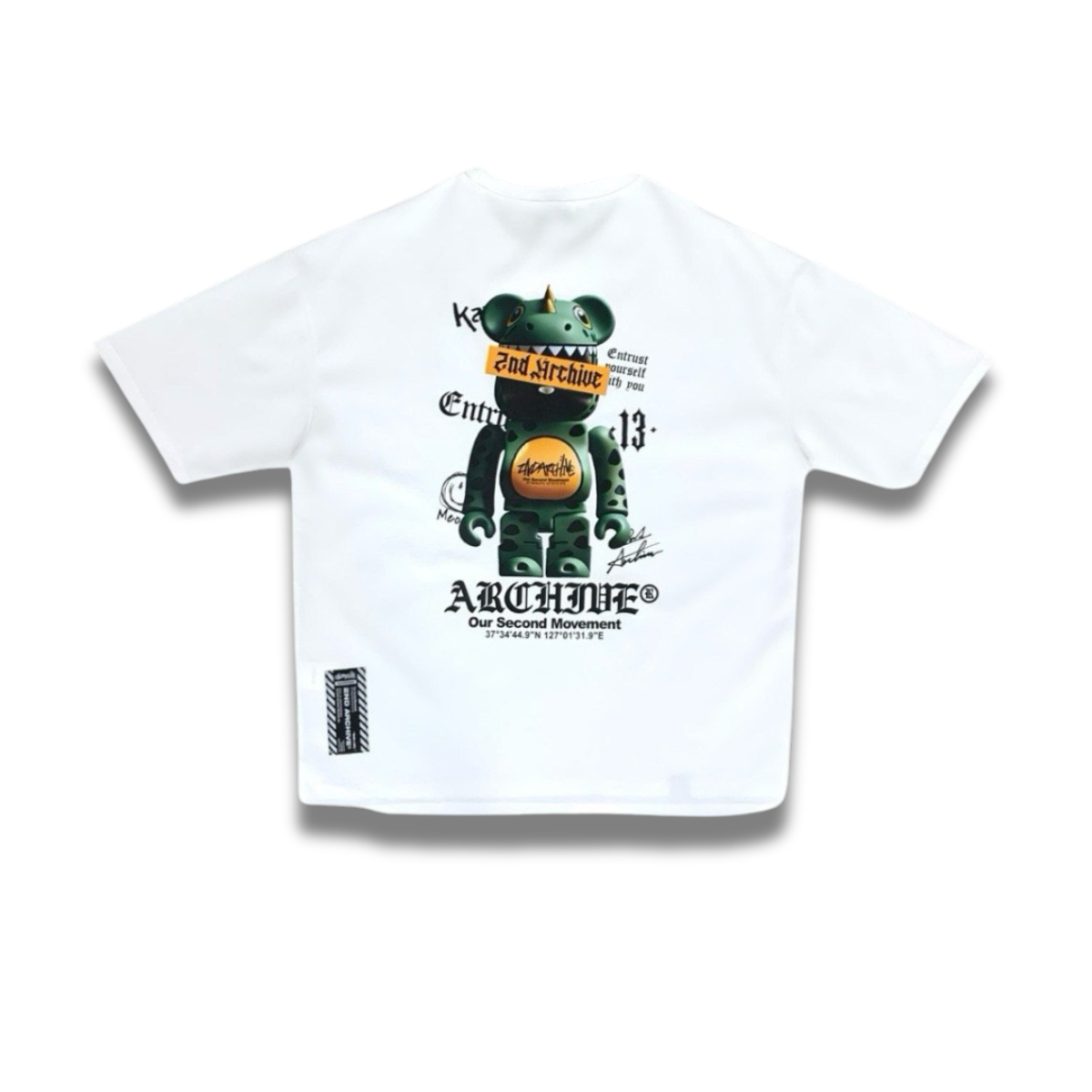 パステルオレンジやベージュカラーも映える新作ベアTシャツ