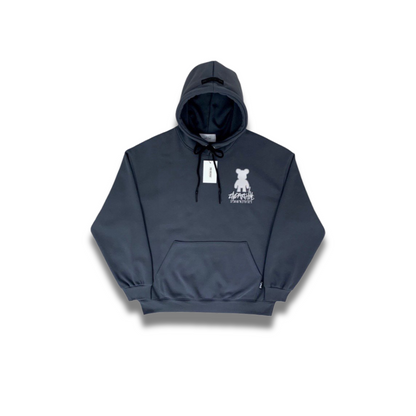 反射ベアグラフィックが特徴の韓国製パーカ。