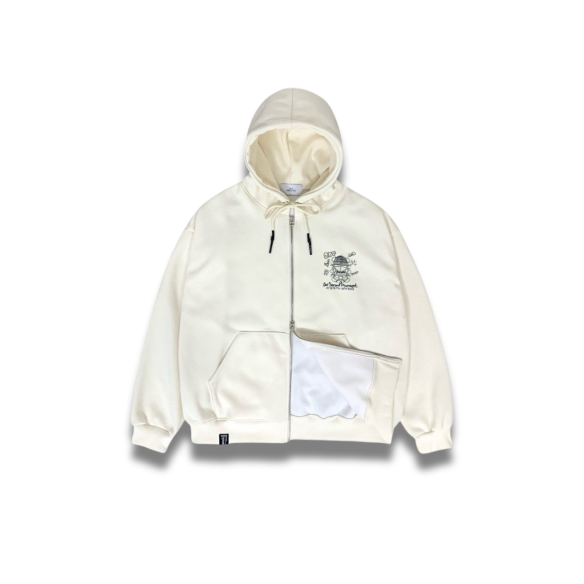 フード部分とベアプリントのバランスが分かる近接写真