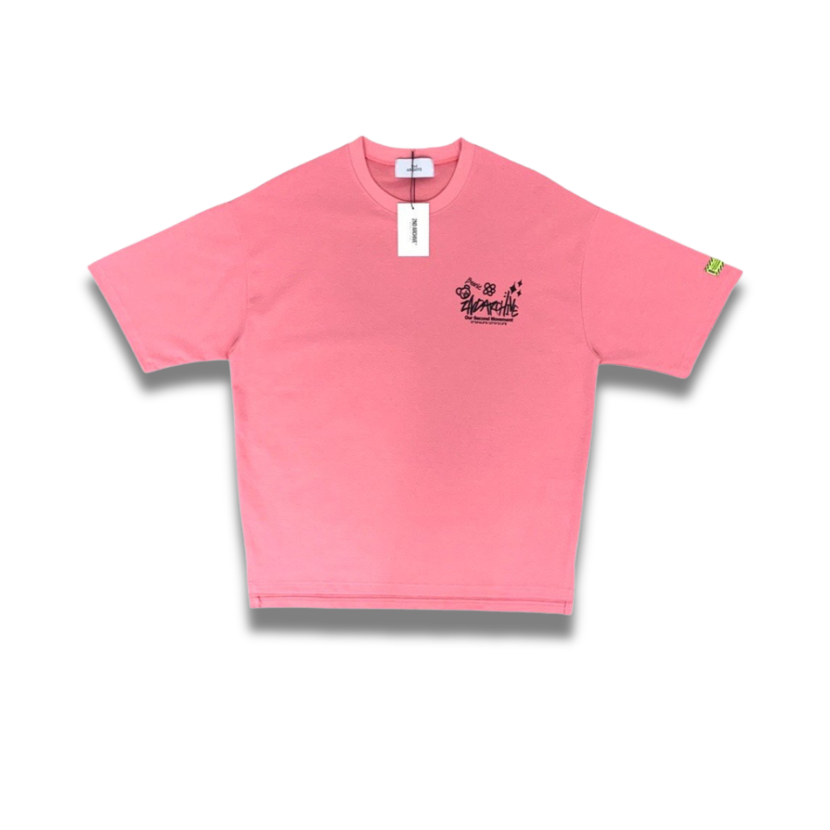 ガーリーで目を引くベアデザインが特徴の韓国ブランドTシャツ、カジュアルにも◎