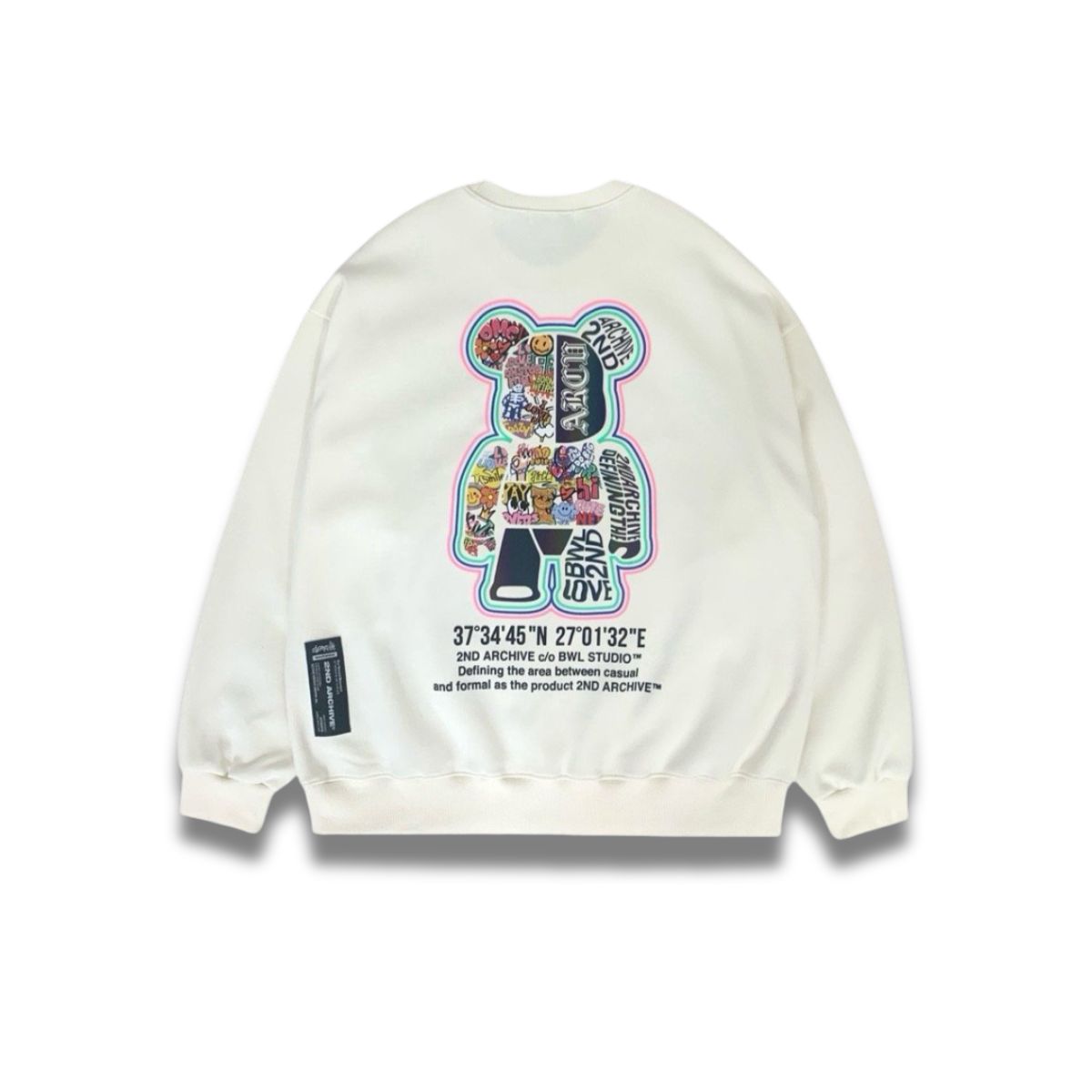 前面のコーラス猫プリントがアクセントになったスウェットの前面画像