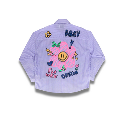 クレヨンで描いたような花の質感がわかる近距離ディテール写真