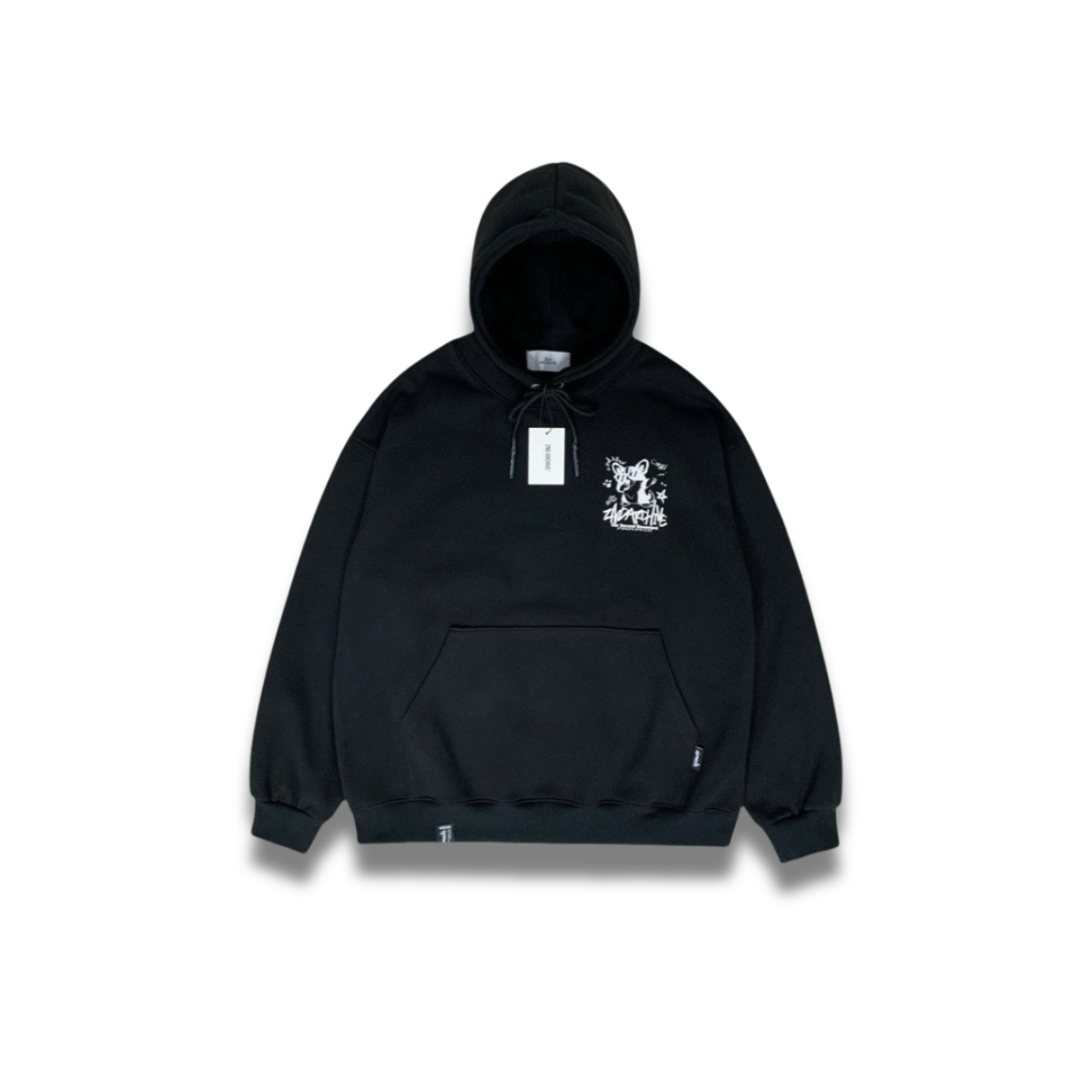 モデルが自然に着こなしたストリート系コーギーパーカーの前面ショット