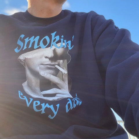 [Athleisurelab] フリース裏地「Smokin' Every Day」ユニセックススウェット (ATL06F)