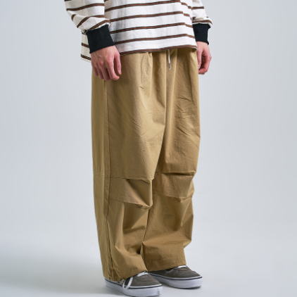 Beige trendy street fashion pants, Korean made.