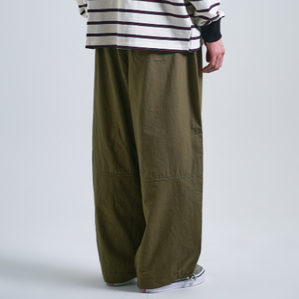 Khaki baggy pants, stylish Korean streetwear.