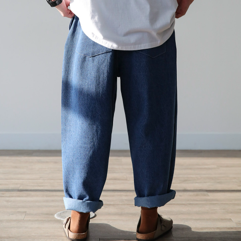 Korean made, blue balloon fit denim, adjustable waistband.