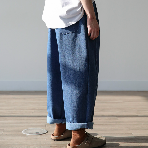 Blue unisex balloon fit denim, adjustable waistband, Korean.