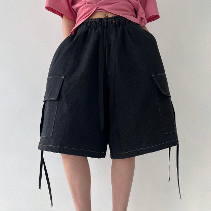 Trendy black cargo shorts, oversized Korean street style. unisex