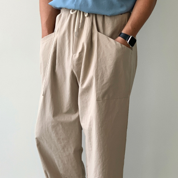 Adjustable beige balloon pants, trendy Korean made.