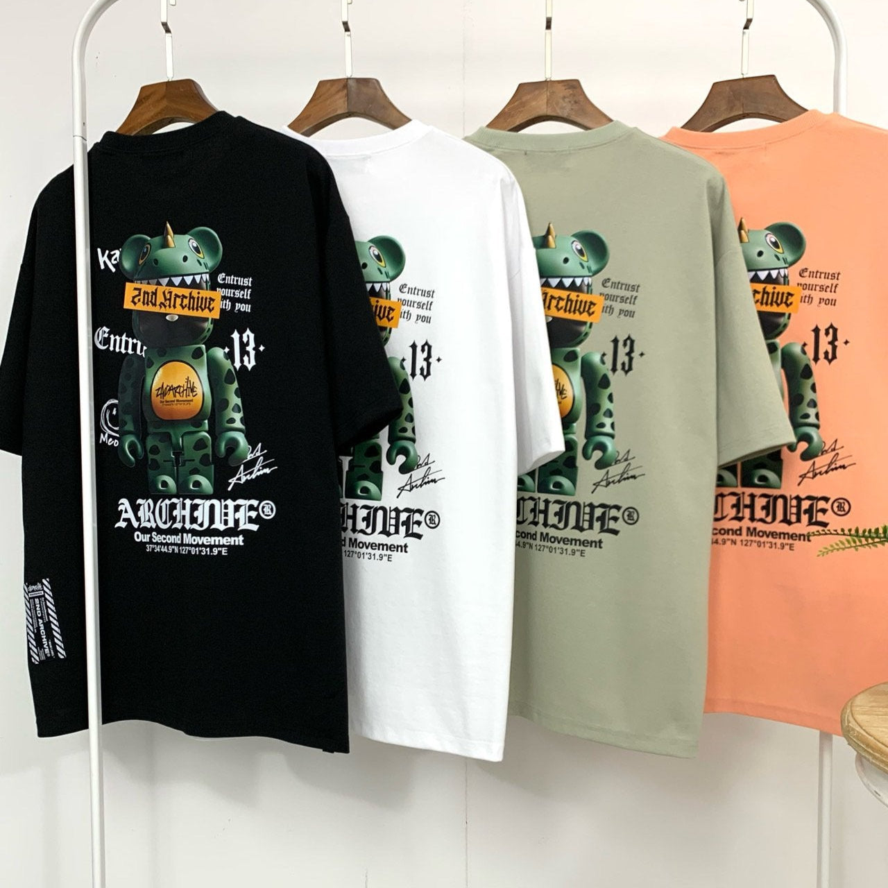 2nd Archive]恐竜ベア落書きTシャツMade in Korea – Hippada Fashion