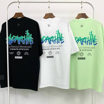 ネオンサインデザインのオーバーサイズカットソー