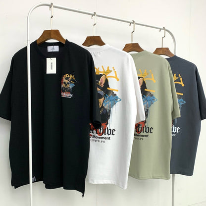 Tシャツ生地の柔らかさが伝わる近距離ディテール写真