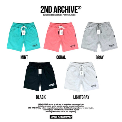 韓国ストリートブランド2nd Archiveのロゴ入りショートパンツ