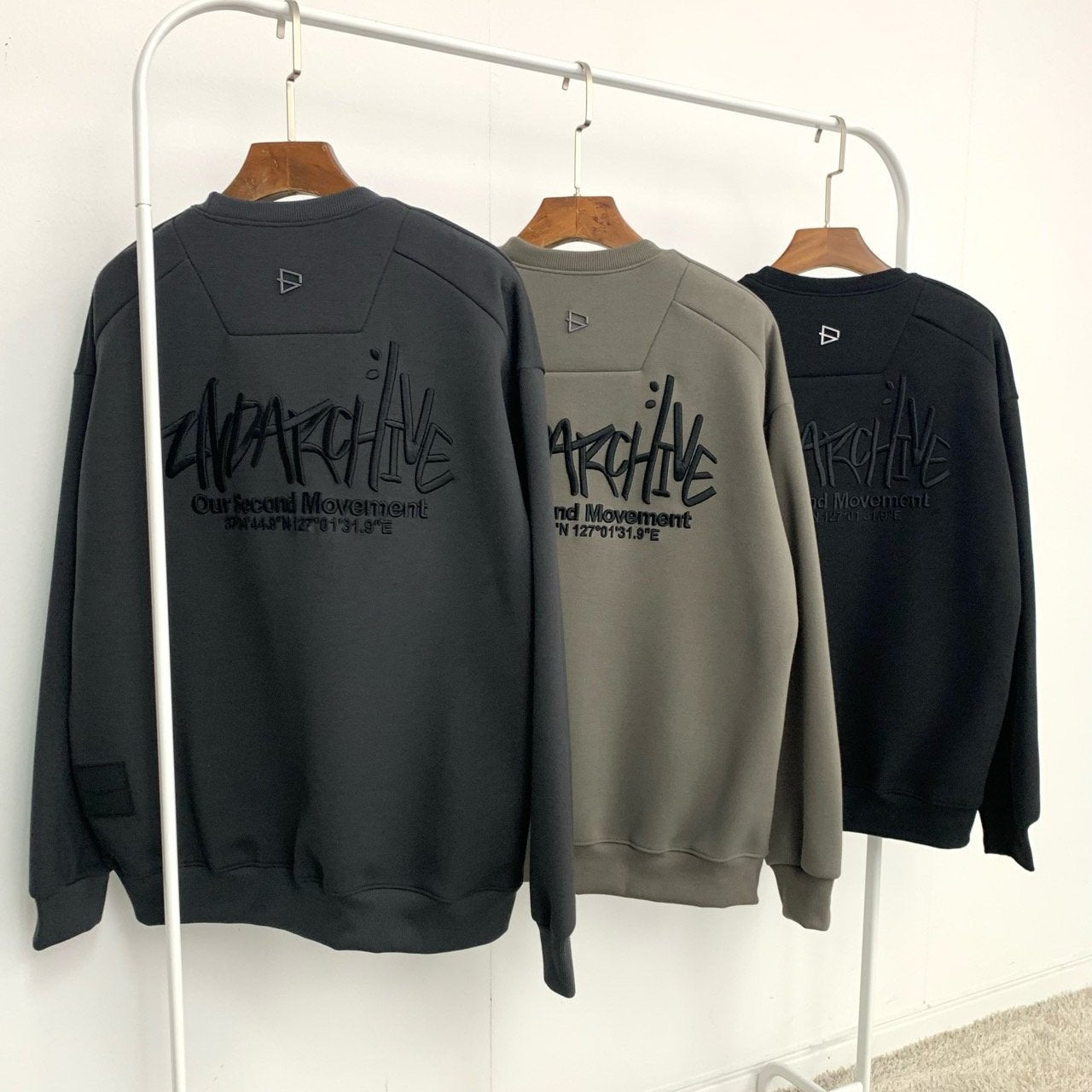 Korean fashion long sleeve sweater with 2nd Archive logo