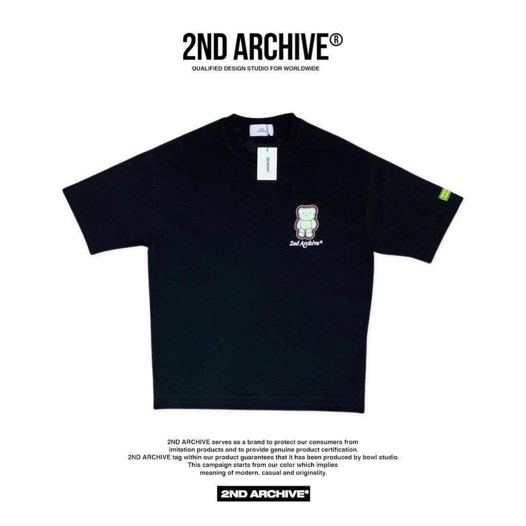 2nd Archiveの光るクマTシャツ。