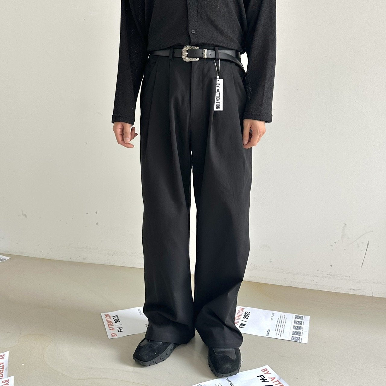 Korean black street slacks, oversized style.