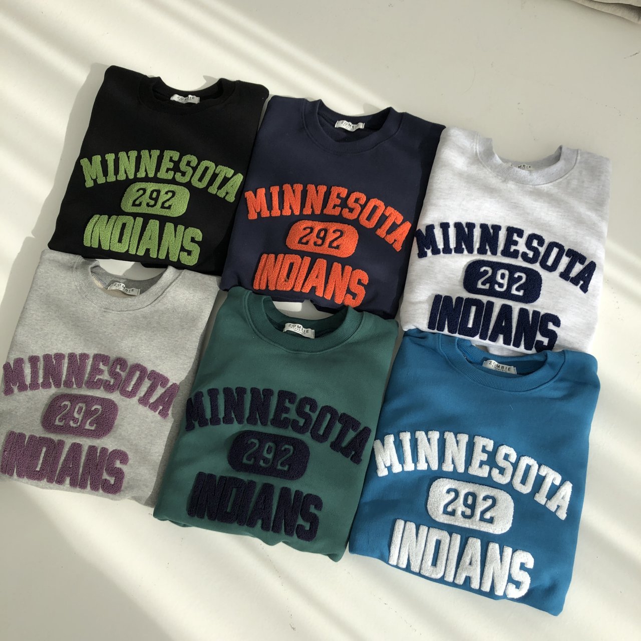 [Potato Club]  "Minnesota" 3D English Lettering Sweater (PTC18)