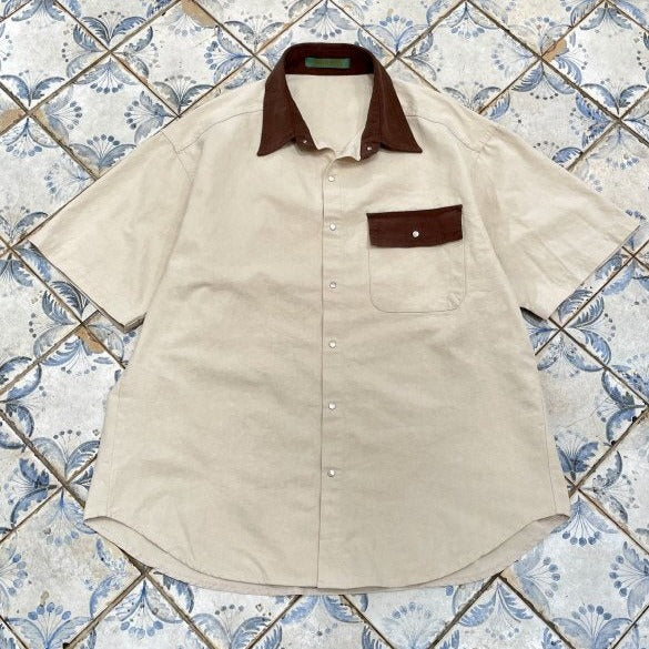 Unisex vintage shirt, button-up, top craftsmanship, street style.